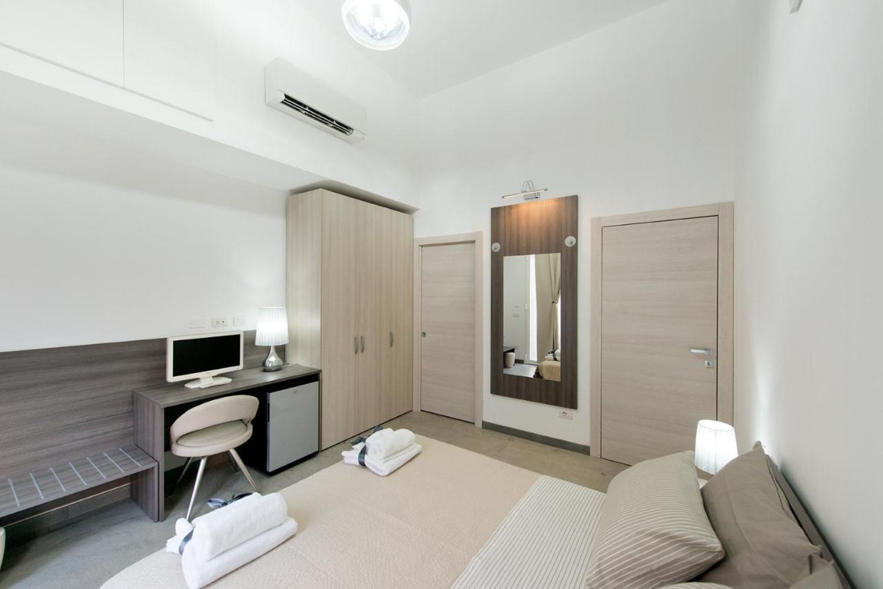 לה ספציה Byron Rooms מראה חיצוני תמונה