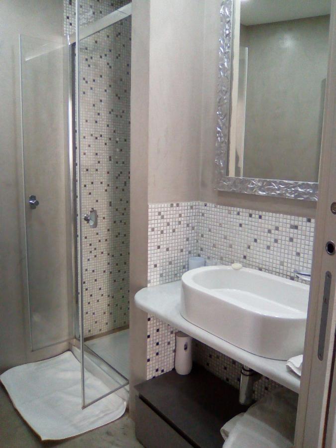 לה ספציה Byron Rooms מראה חיצוני תמונה