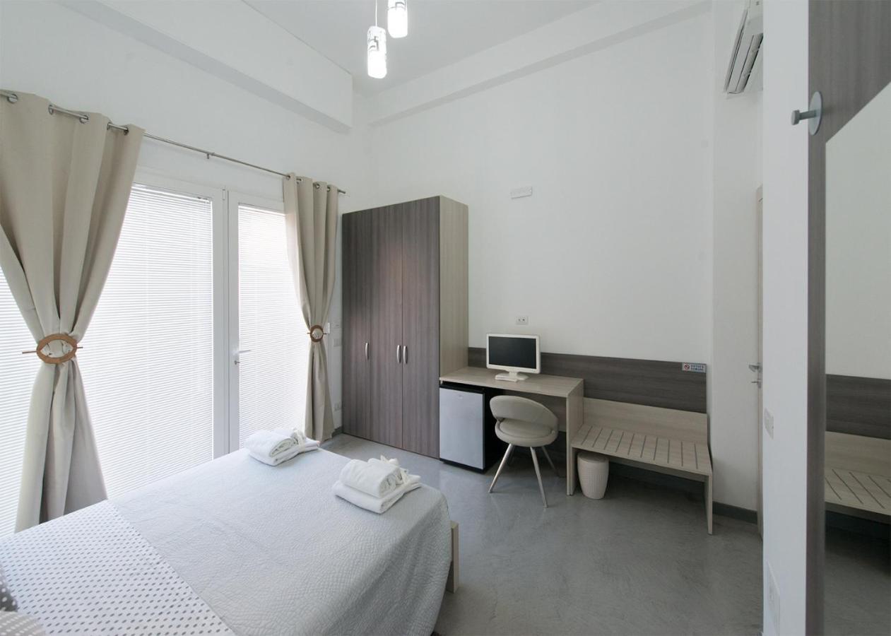לה ספציה Byron Rooms מראה חיצוני תמונה