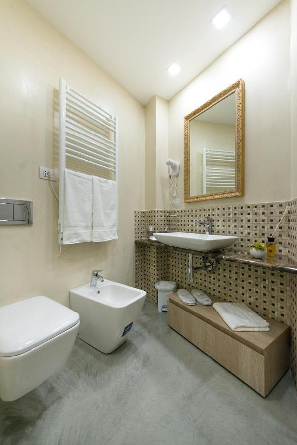 לה ספציה Byron Rooms מראה חיצוני תמונה