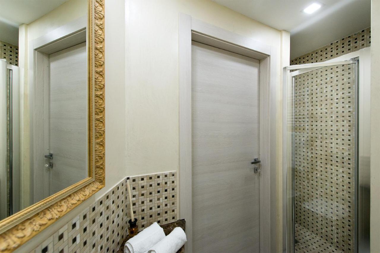 לה ספציה Byron Rooms מראה חיצוני תמונה