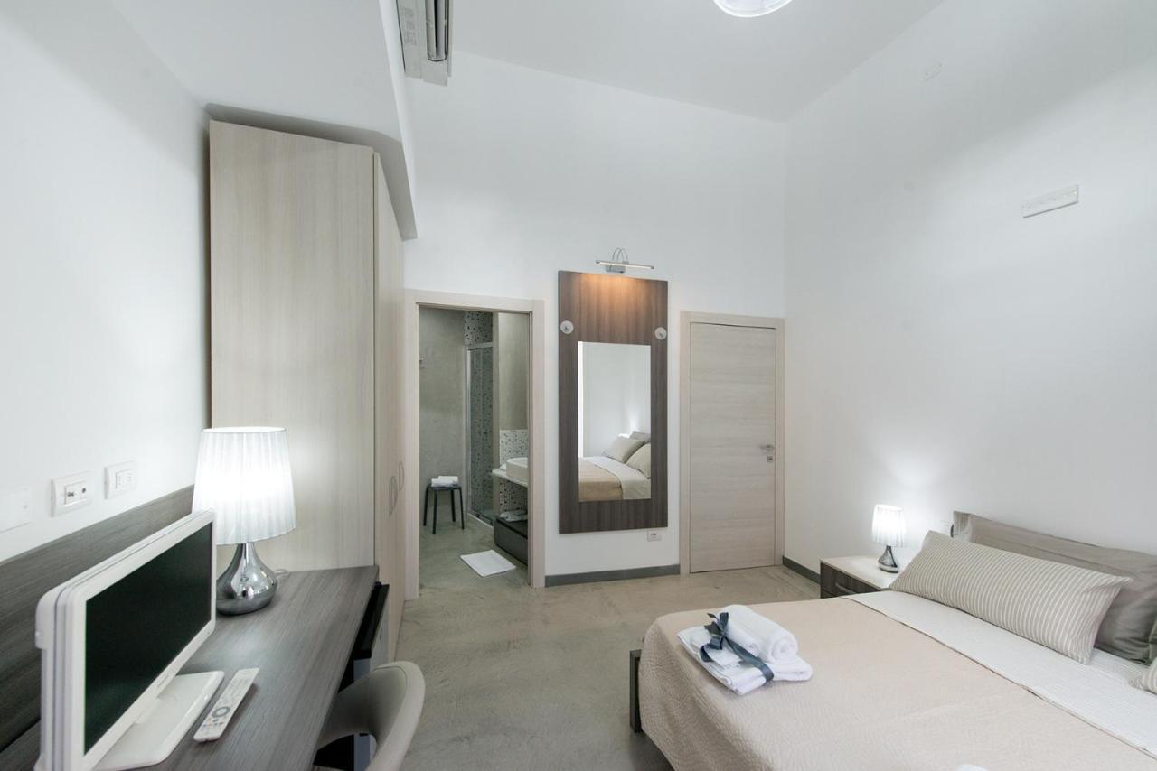 לה ספציה Byron Rooms מראה חיצוני תמונה